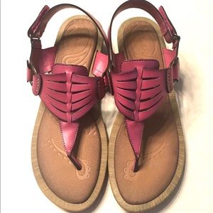 Clarks Pink Leather Strap Sandals size 8M EUC